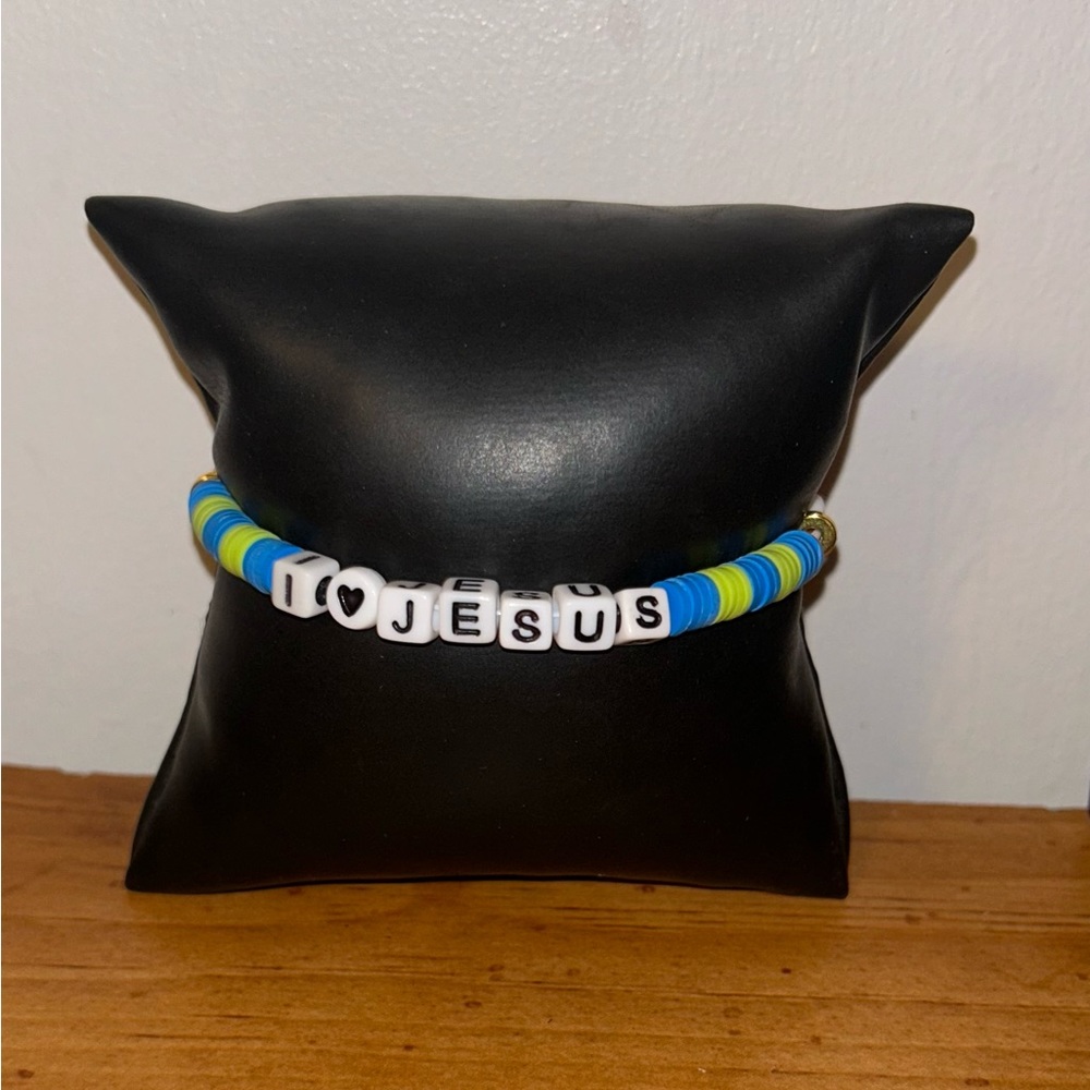 I  ♥️ Jesus Heishi Bracelet